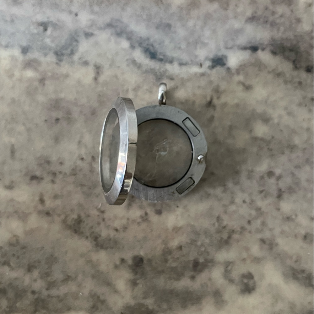 Mini origami owl locket